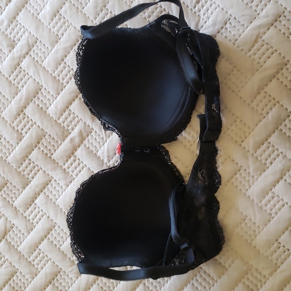 Victoria's Secret Pink and Black Lace Demi Bra - Picture 3 of 9